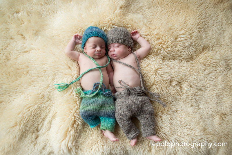 08-Newborn-Twins-LepoldPhotography1