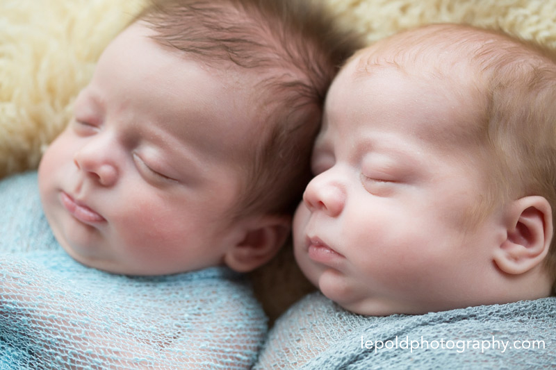 13-Newborn-Twins-LepoldPhotography1