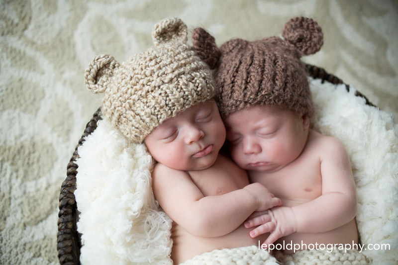 16-Newborn-Twins-LepoldPhotography1