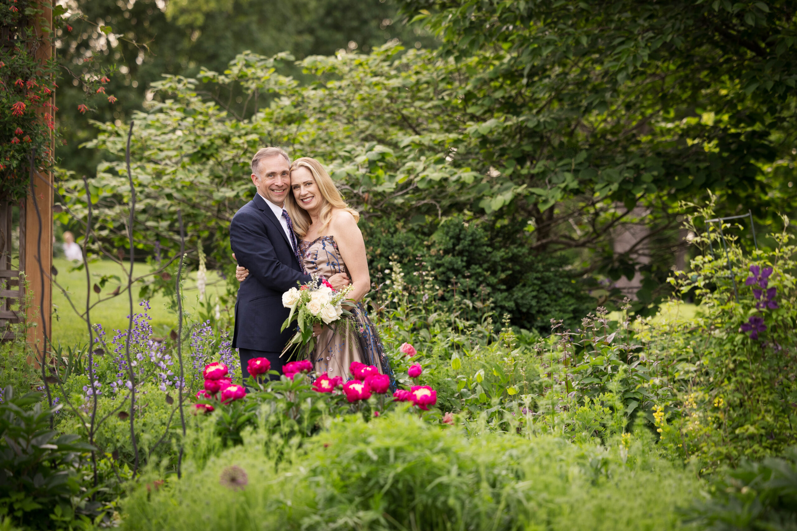 garden wedding portraits