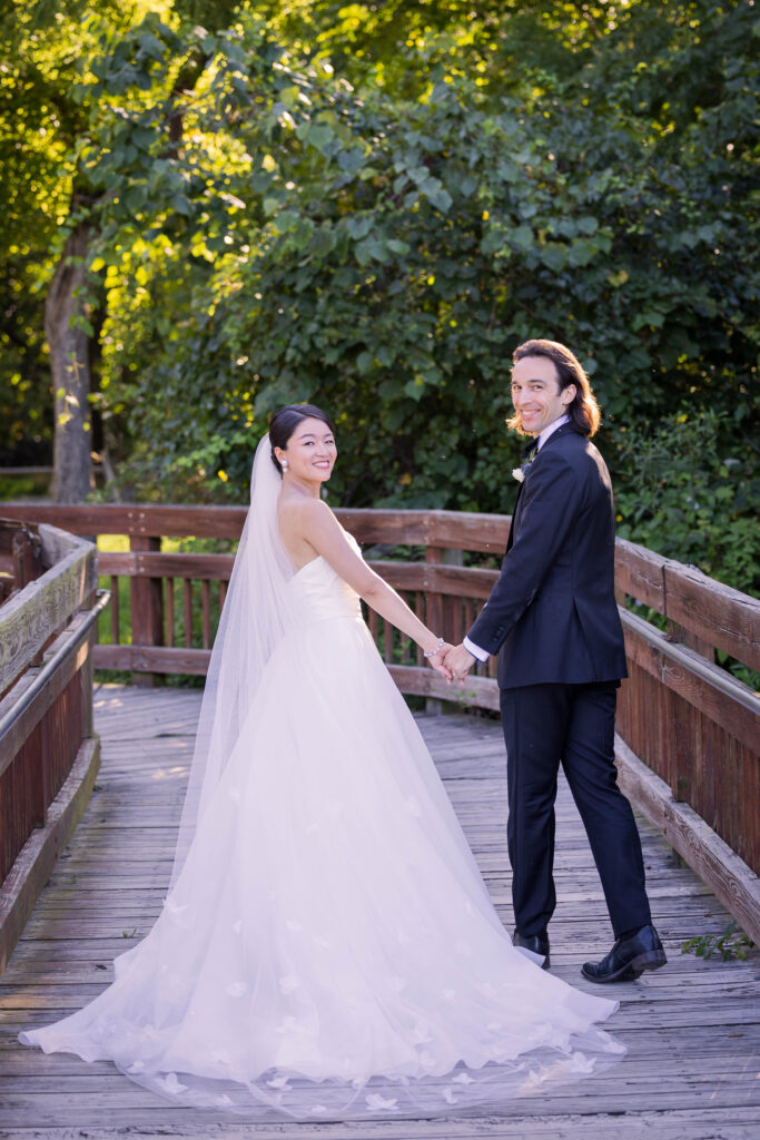 Intimate wedding ceremony at great falls park in NOVA